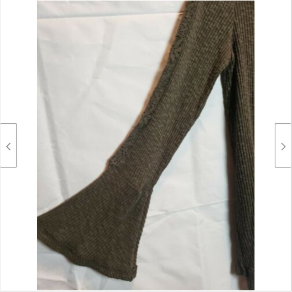 Knox Rose Olive Green Lace Up Flare Sleeves Top - Picture 3 of 7